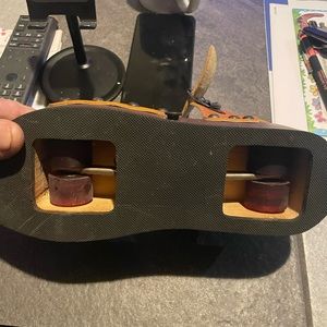 Sandals that pop out into rollerskates